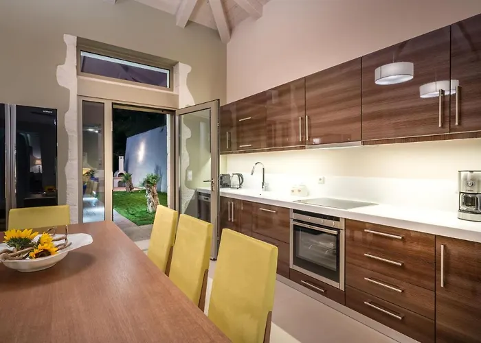 Willa Beachfront Zante Perla 5 Bedroom Private Pool