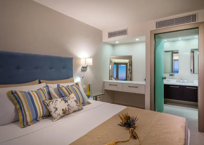 Beachfront Zante Perla 5 Bedroom Private Pool *