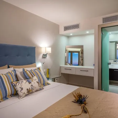Beachfront Zante Perla 5 Bedroom Private Pool Plános