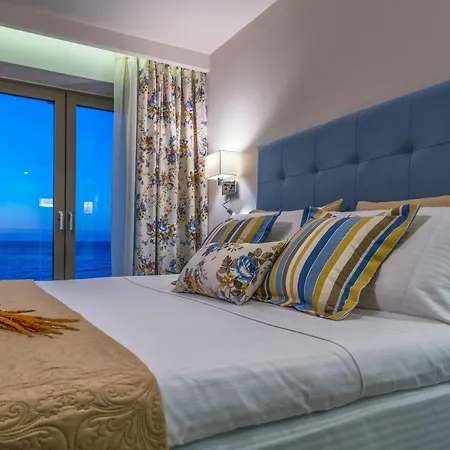 Βίλα Beachfront Zante Perla 5 Bedroom Private Pool *